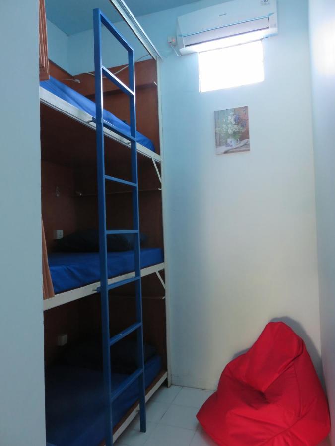 Kumpul Hostel Kuta Легиан Экстерьер фото