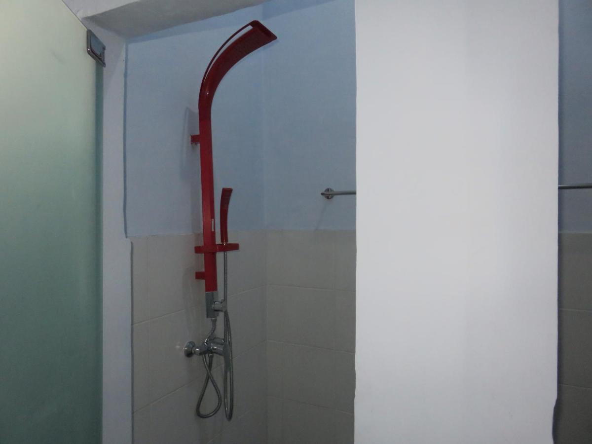 Kumpul Hostel Kuta Легиан Экстерьер фото