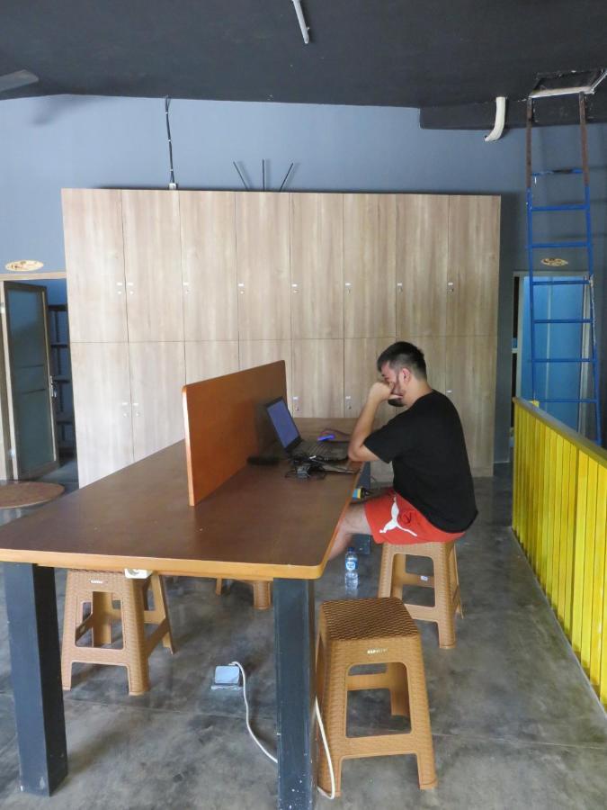 Kumpul Hostel Kuta Легиан Экстерьер фото